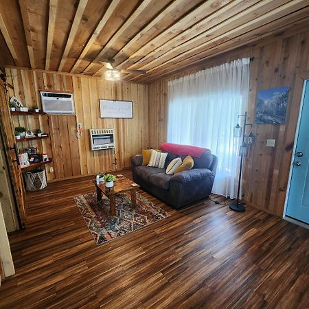 Unique Country Cabin Meets Farmhouse Modern!!! Mena Luaran gambar