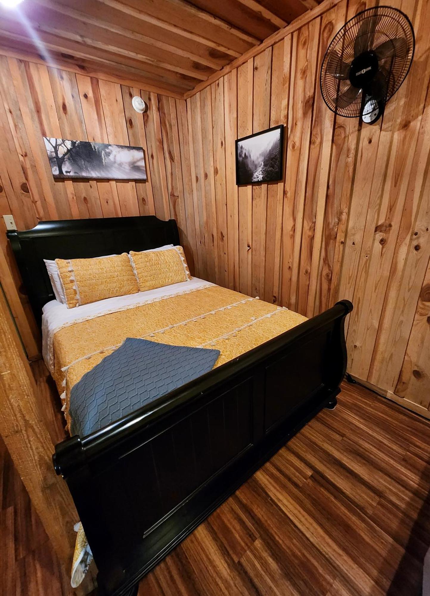 Unique Country Cabin Meets Farmhouse Modern!!! Mena Luaran gambar