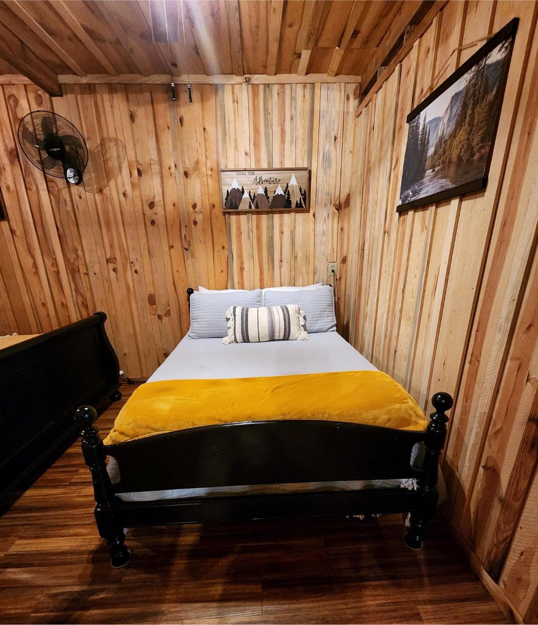 Unique Country Cabin Meets Farmhouse Modern!!! Mena Luaran gambar