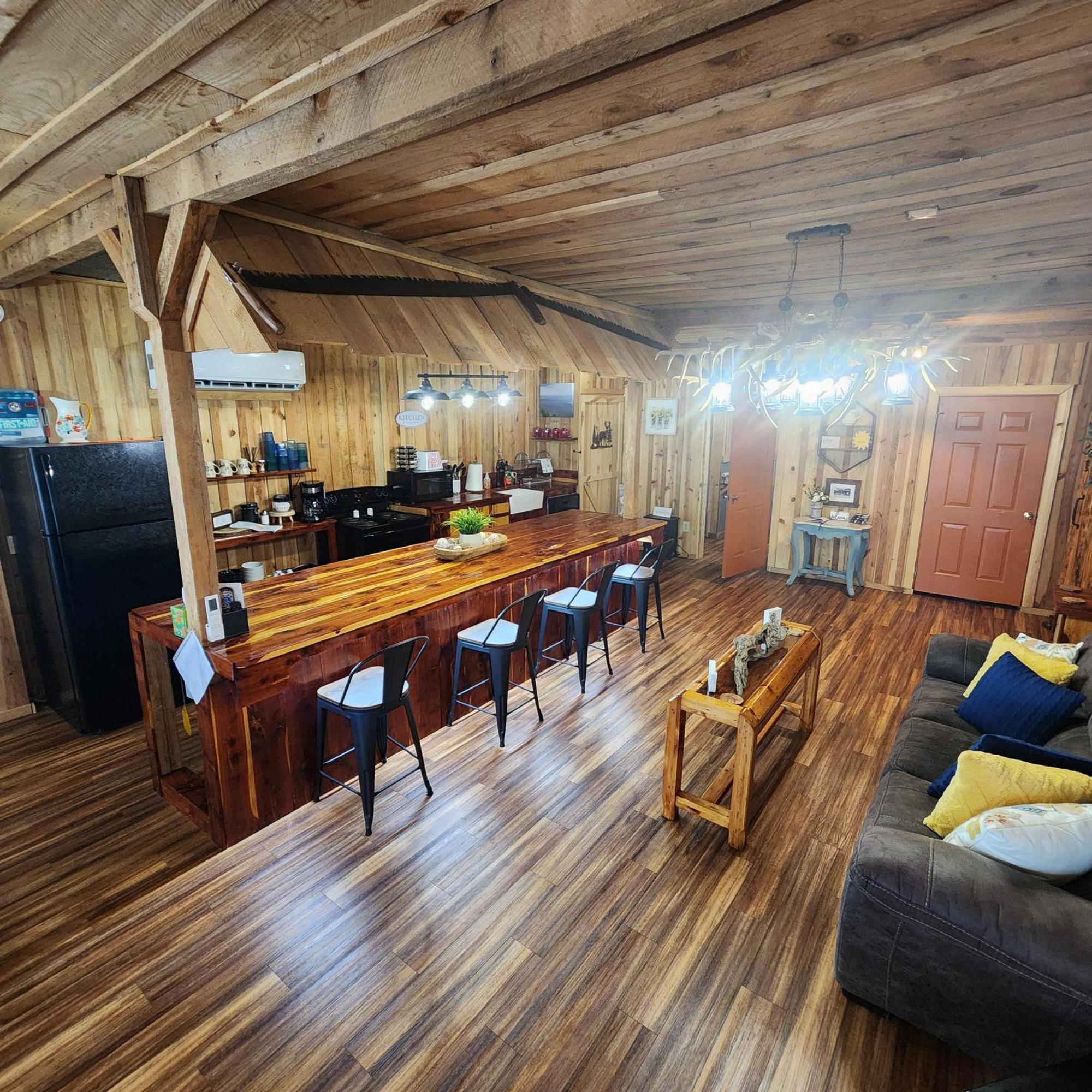 Unique Country Cabin Meets Farmhouse Modern!!! Mena Luaran gambar