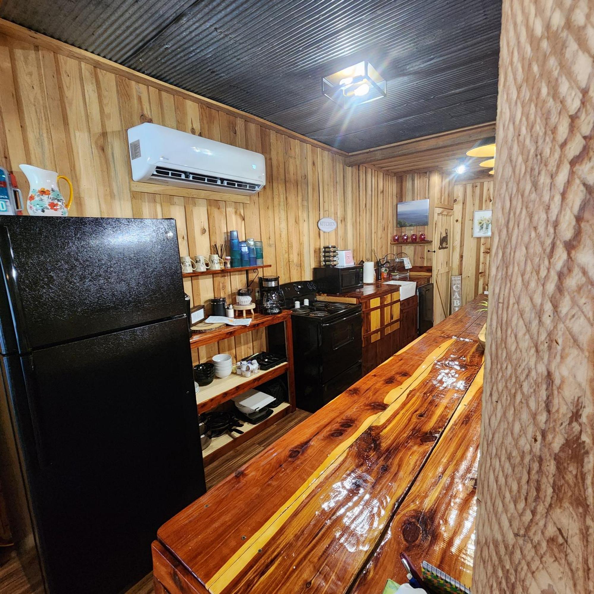Unique Country Cabin Meets Farmhouse Modern!!! Mena Luaran gambar