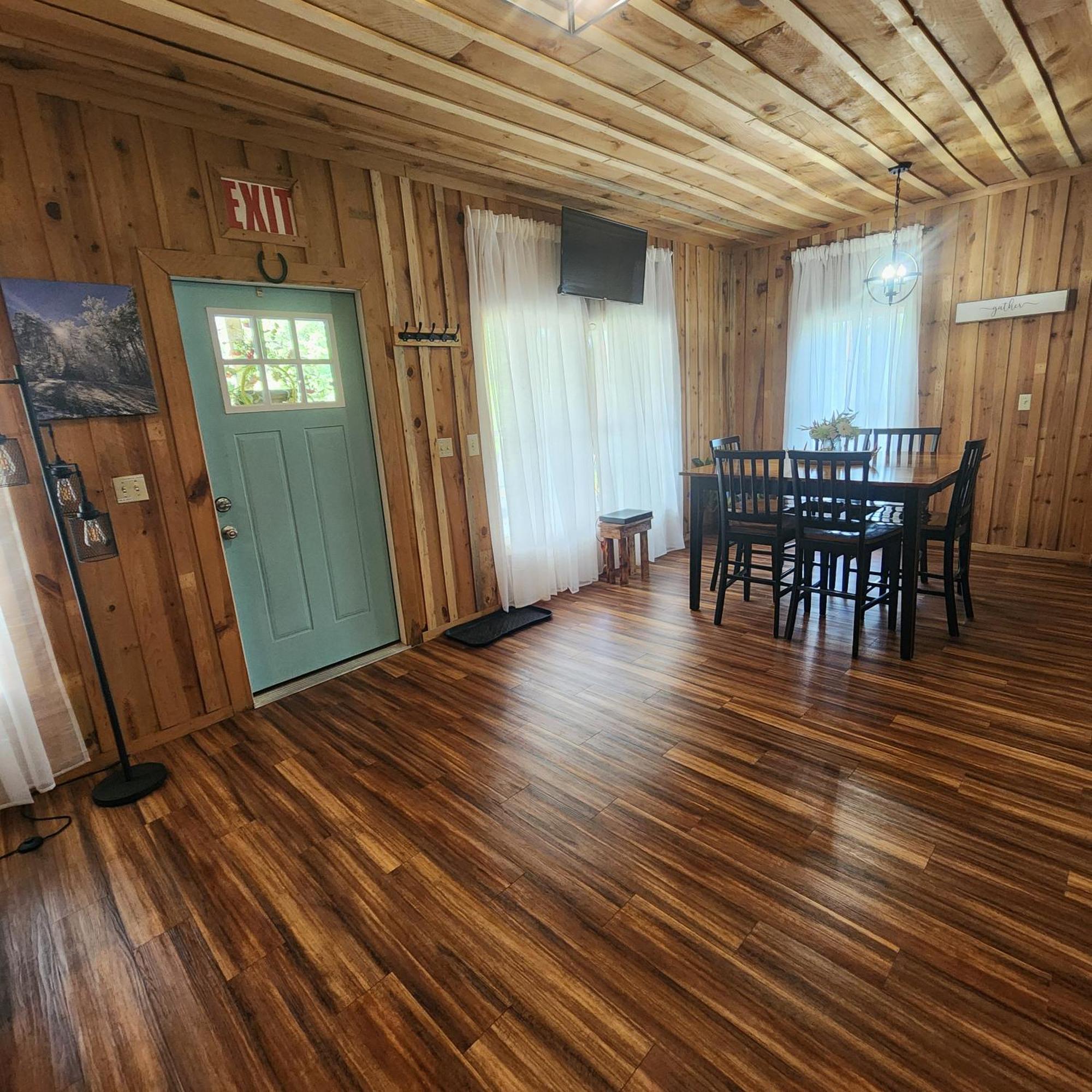 Unique Country Cabin Meets Farmhouse Modern!!! Mena Luaran gambar