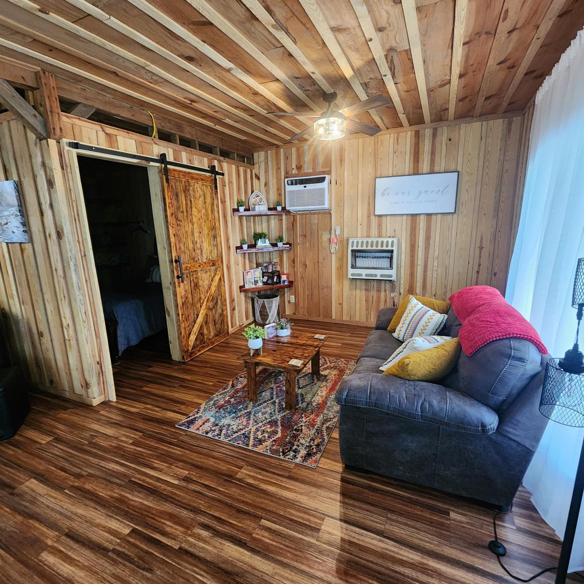 Unique Country Cabin Meets Farmhouse Modern!!! Mena Luaran gambar