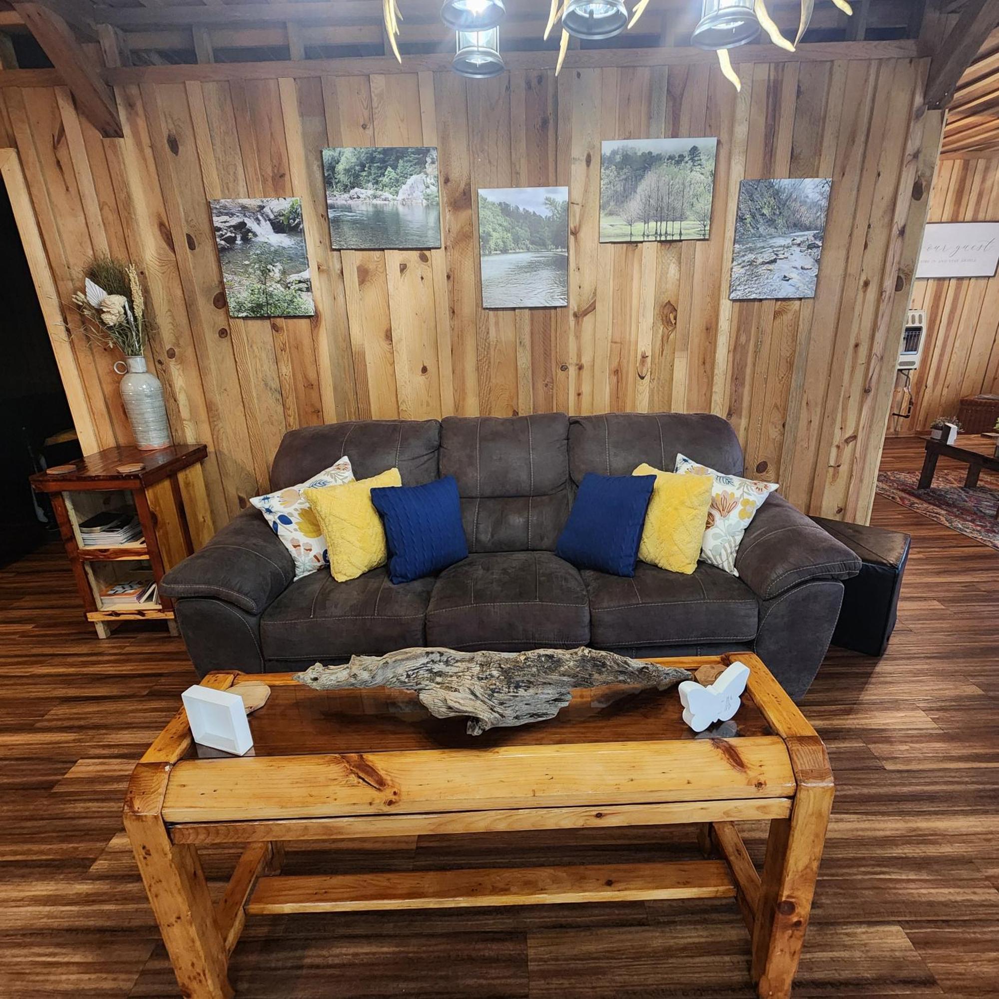 Unique Country Cabin Meets Farmhouse Modern!!! Mena Luaran gambar