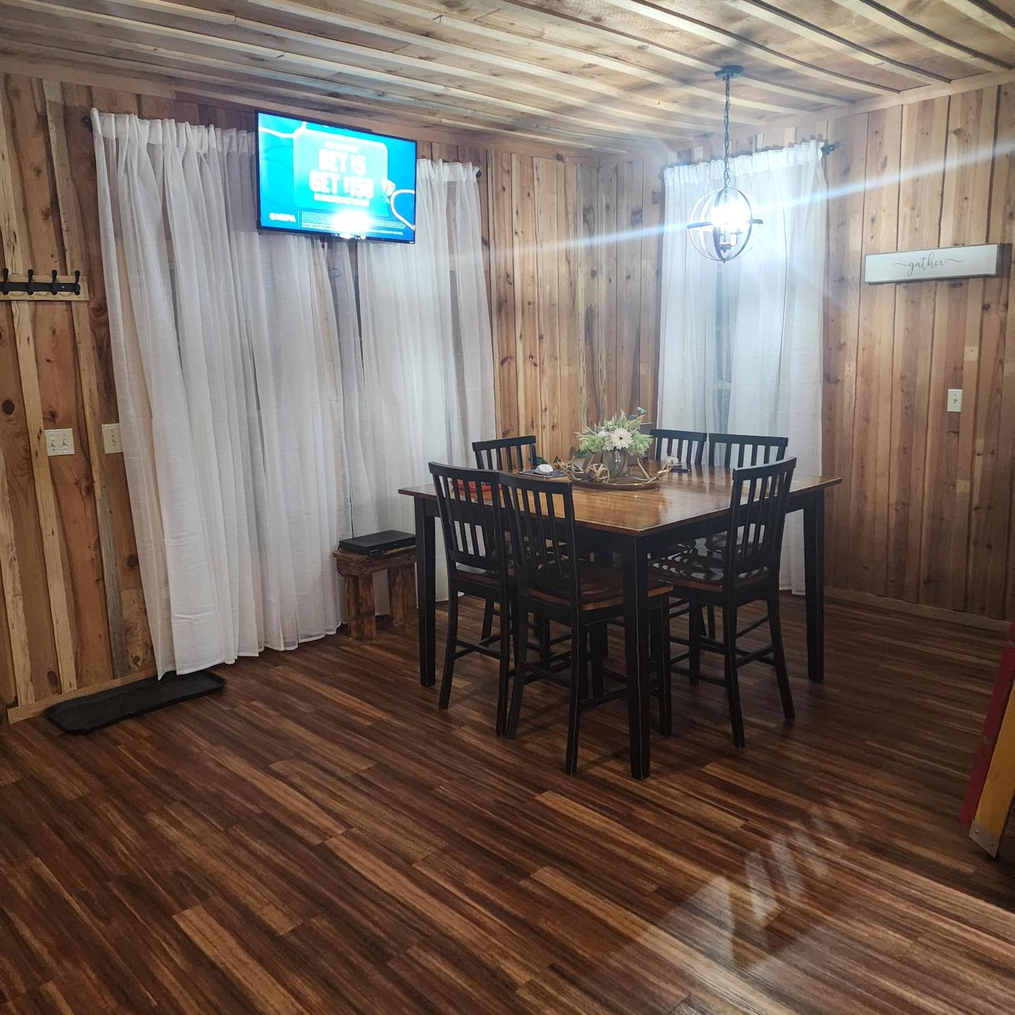 Unique Country Cabin Meets Farmhouse Modern!!! Mena Luaran gambar