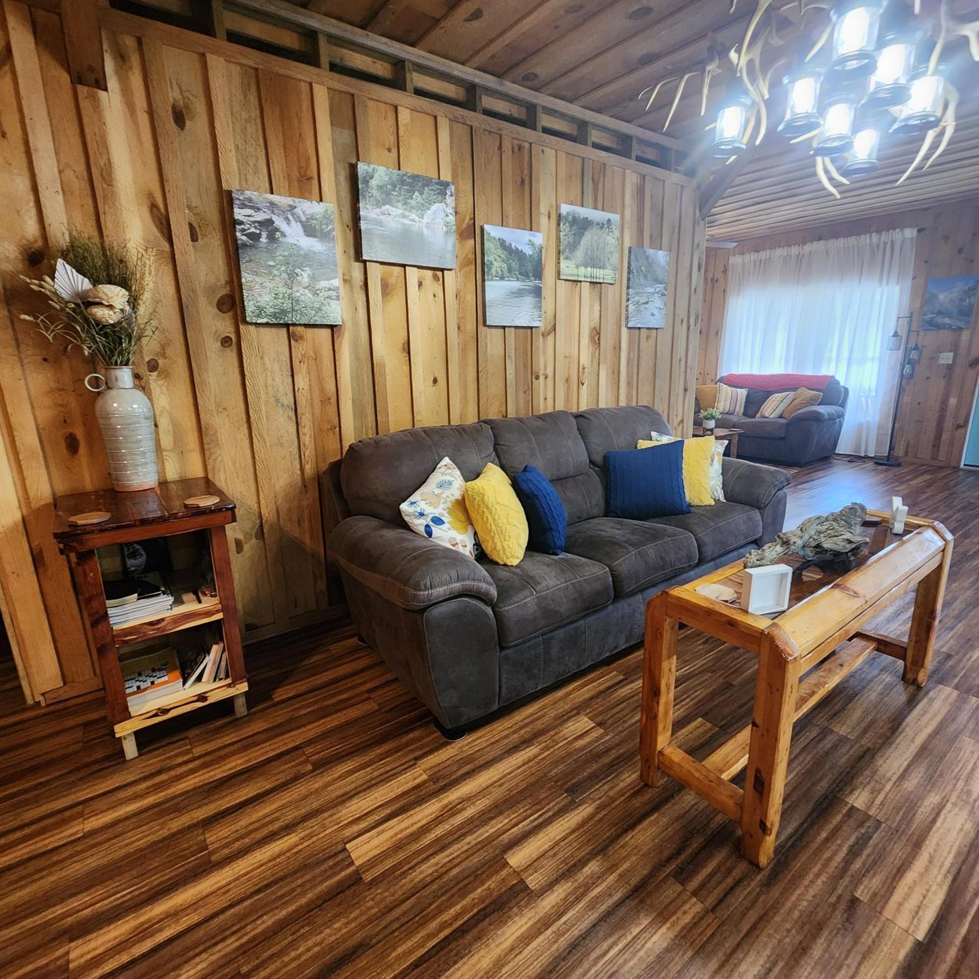 Unique Country Cabin Meets Farmhouse Modern!!! Mena Luaran gambar
